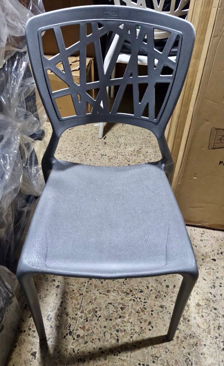 Unbreakable Canari Chair