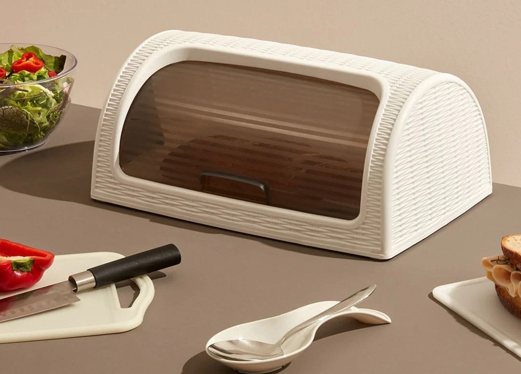 Plastic Bread Box with Straw Design