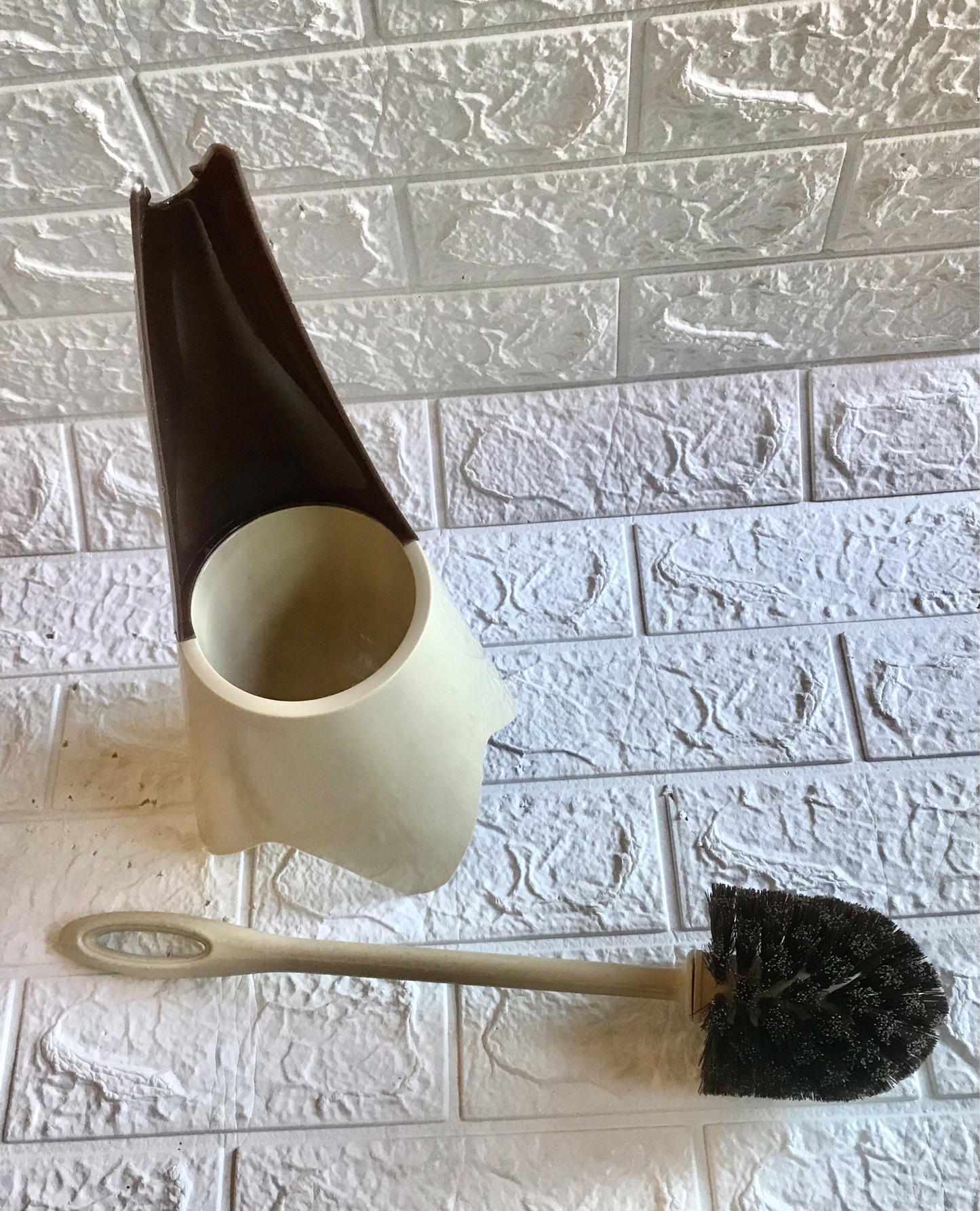 Toilet Brush W/Holder