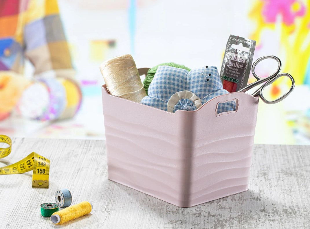 Medium Plastic Basket Wavy Design 3 L