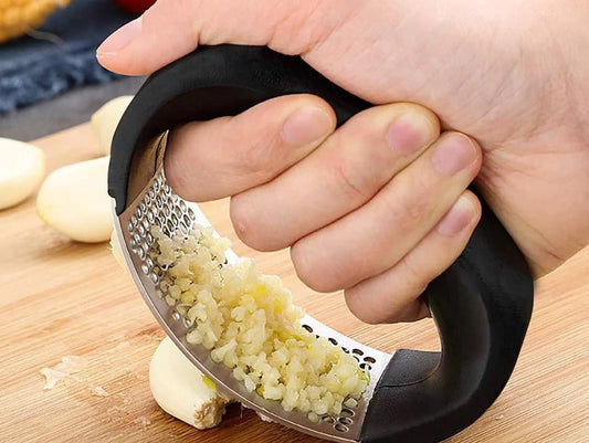 High Quality Arc Shaped Garlic Press