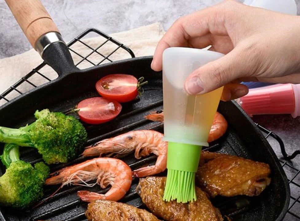 Set of 2 Oil Bottles with Brush