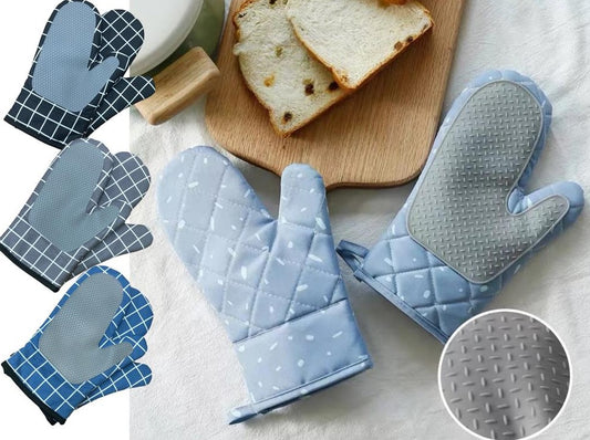 Set of 2 High Quality Mitten with Silicon Exterior