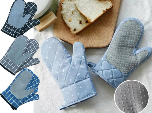 Set of 2 High Quality Mitten with Silicon Exterior